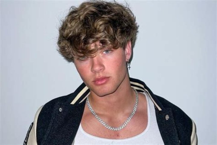 Ace Akers Net Worth