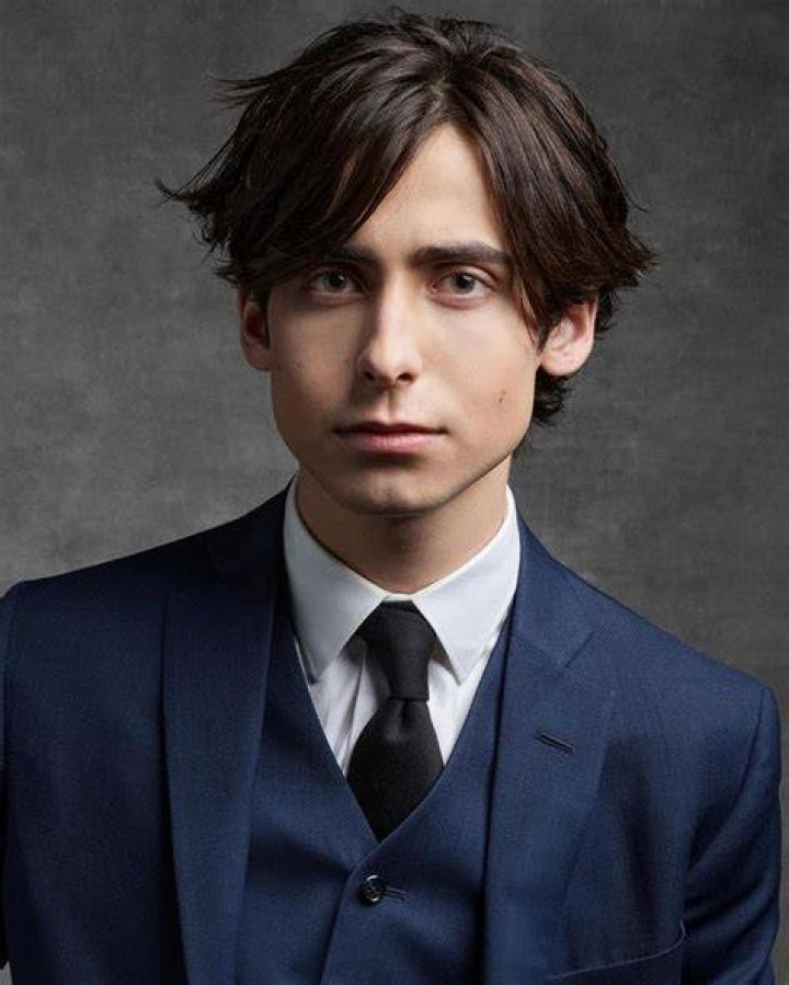 Adian Gallagher's net worth