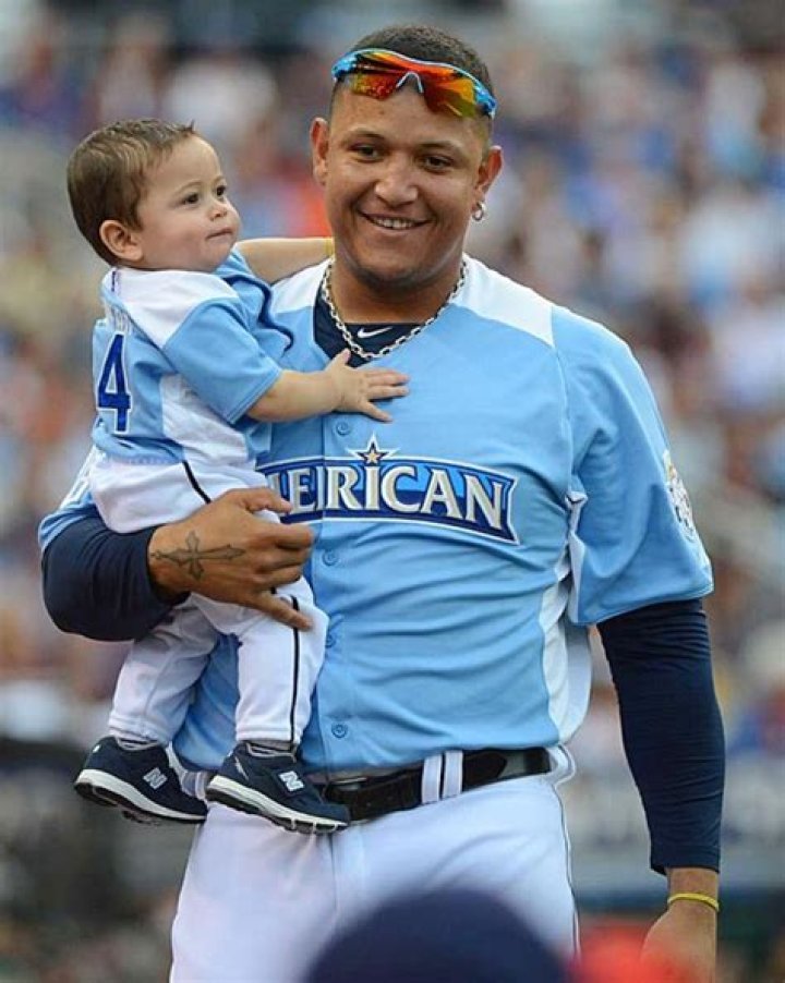 Alex Cabrera Net Worth