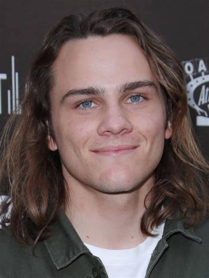 Alex Neustaedter