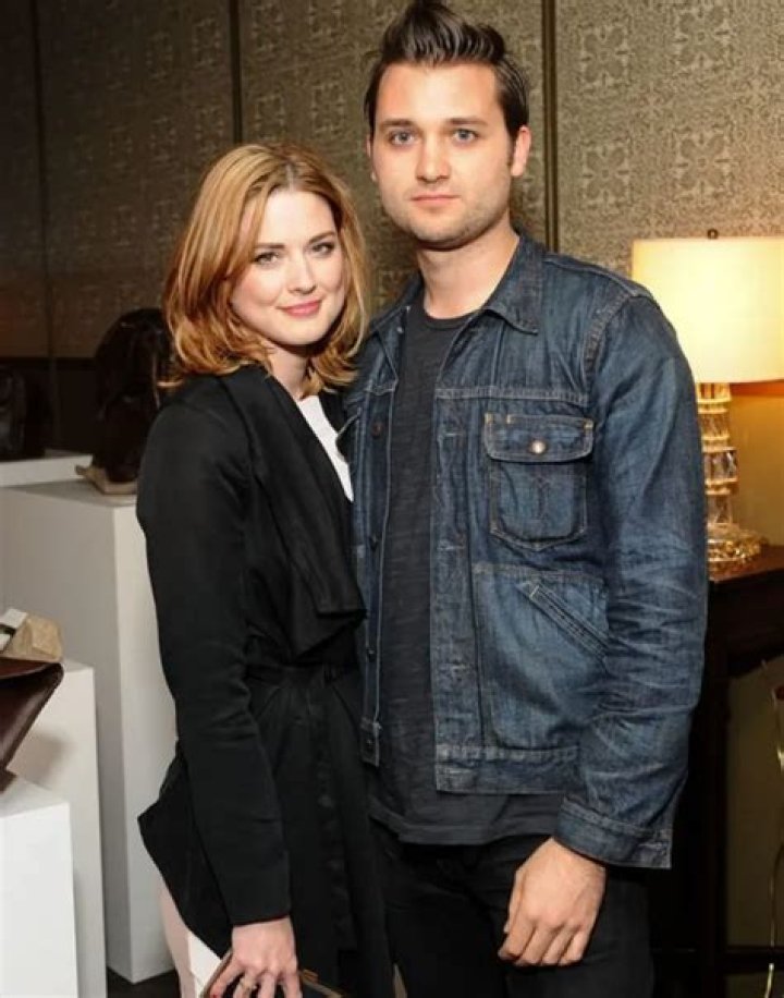 Alexandra Breckenridge net worth Alexandra Breckenridge net worth