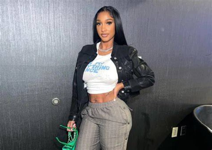 Bernice Burgos' height Bernice Burgos' height