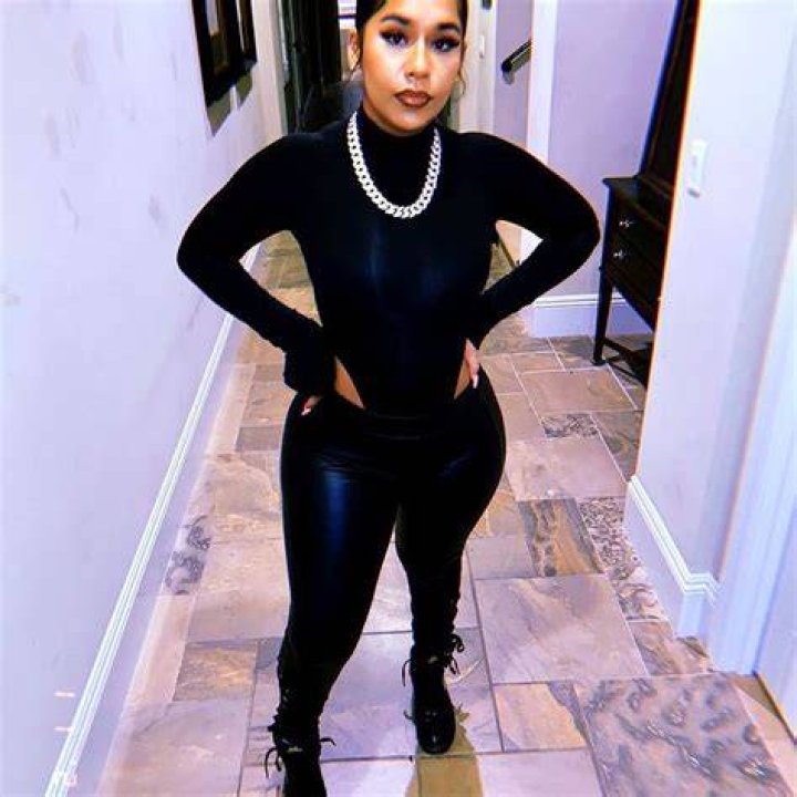 Domi Vuitton Net Worth