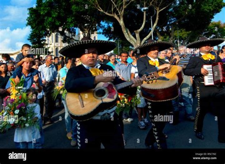 Funeral mariachi band - what is a good song to play at a funeral