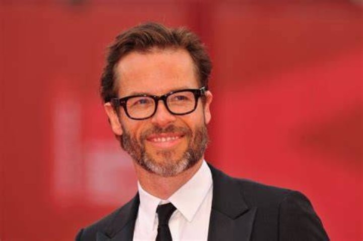 Guy Pearce Net Worth – How Much is Pearce Worth?