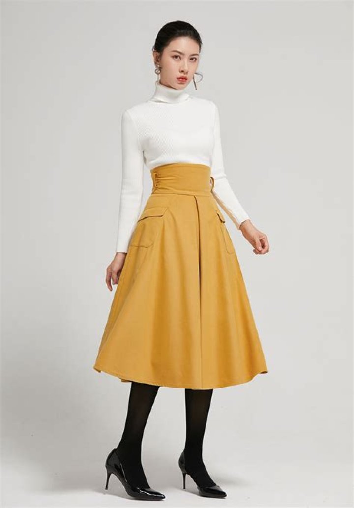 High waisted skirt High waisted skirt