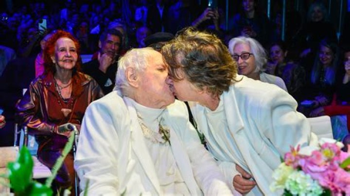 How Old Is Zé Celso Esposa?