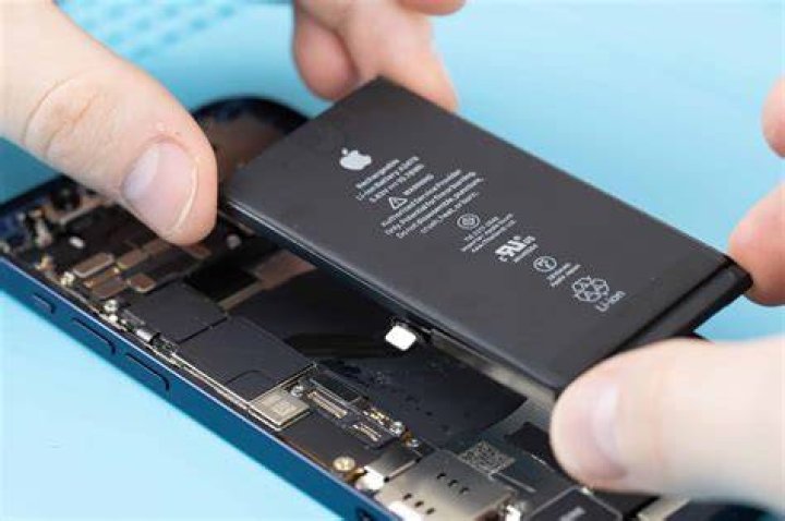 iphone battery replacement cost