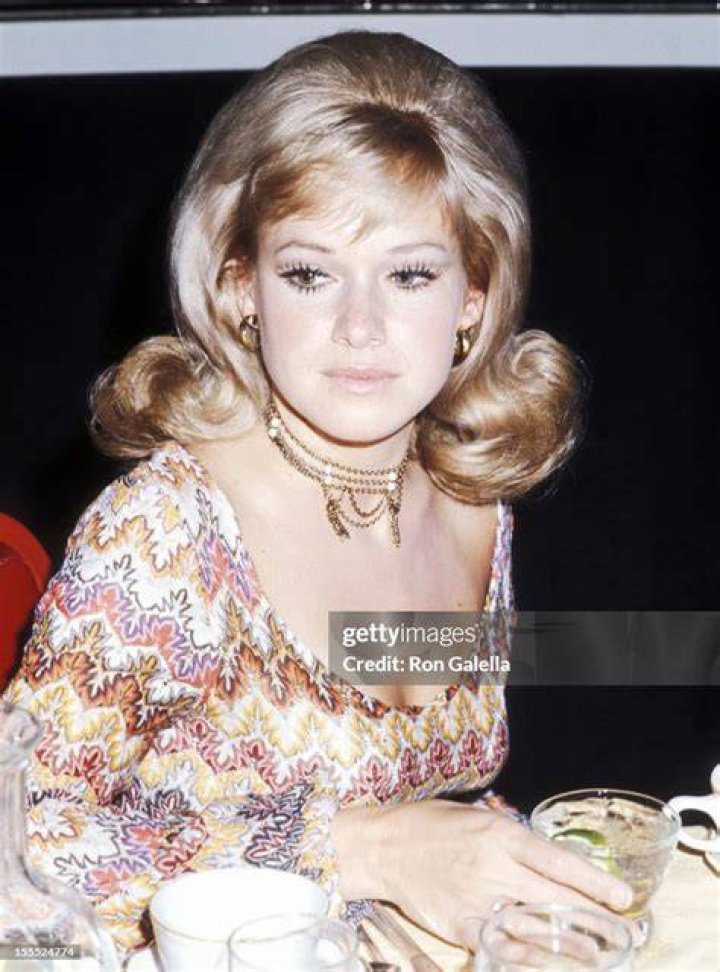 Janet Lennon Net Worth