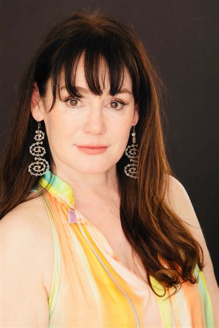 Jill Schoelen Net Worth