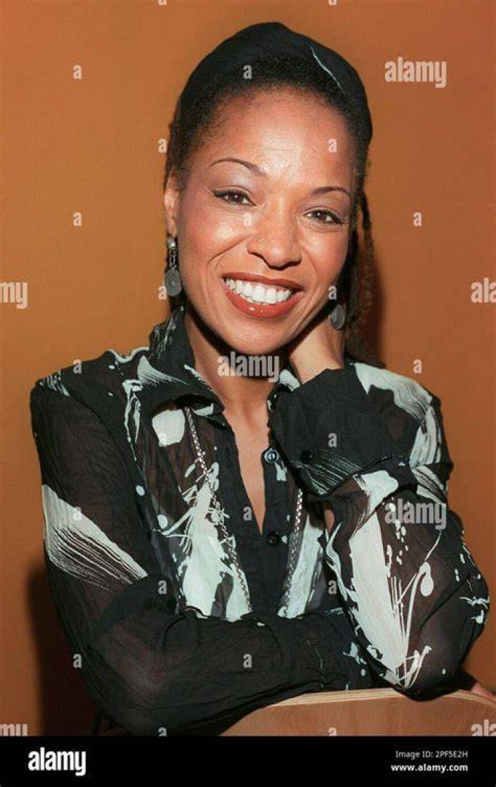 Lisa Simone Kelly