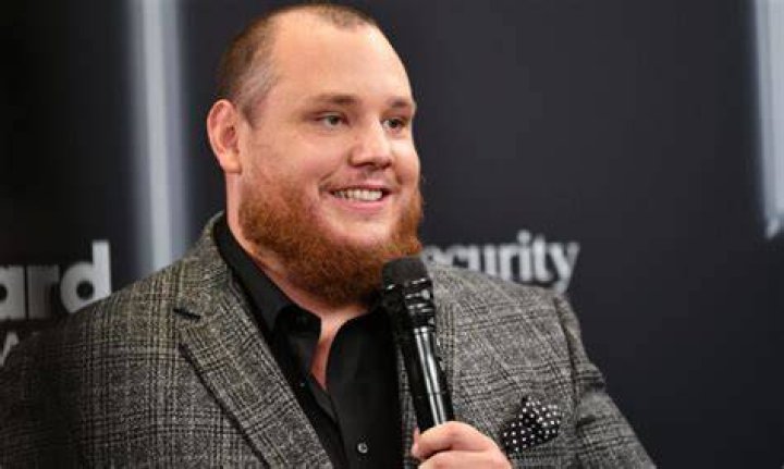 Luke Combs Bald