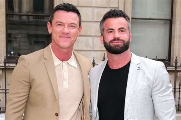 luke evans’ boyfriends luke evans’ boyfriends