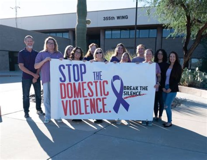 mark davis domestic violence