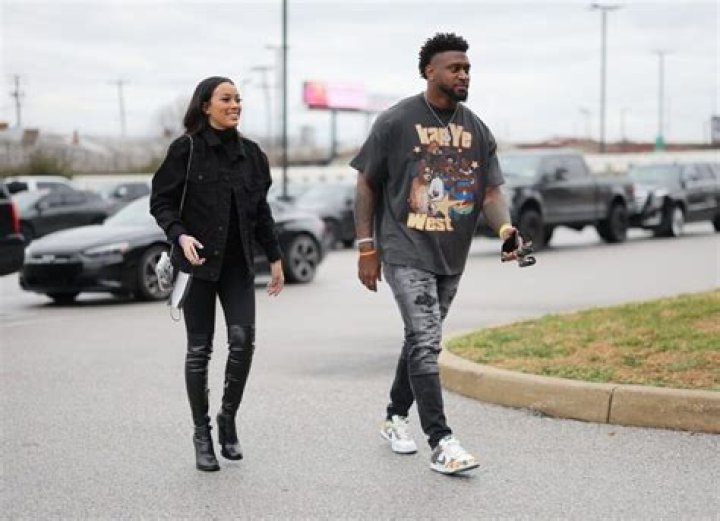 Patrick Queen: Girlfriend, Contract & Net worth