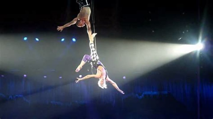 Pink - Sober (Live - Manchester Arena, UK, 15th April 2013) P!nk - p nk grammy performance 2014
