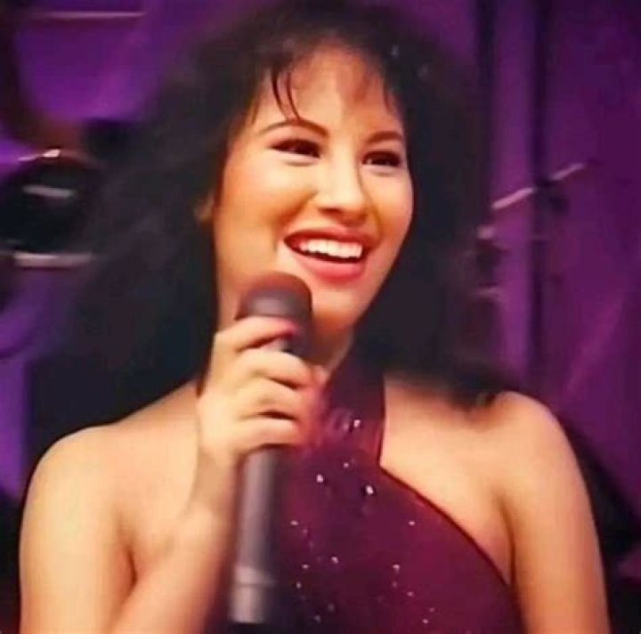 S e l e n a MIX Best Hits ~ 1980s Music ~ Top Latin Pop, Mexican Traditions, Latin, Tejano Music - spanish pop songs 1980s